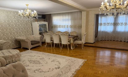 Satılır — 5 otaqlı  yeni tikili  130 m²  Bakı Telnov küçəsi