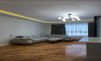 Satılır — 3 otaqlı  yeni tikili  110 m²  Bakı Məhəmməd Hadi küçəsi