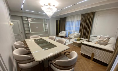 Satılır — 3 otaqlı  yeni tikili  128 m²  Bakı Nəcəfqulu Rəfiyev k.