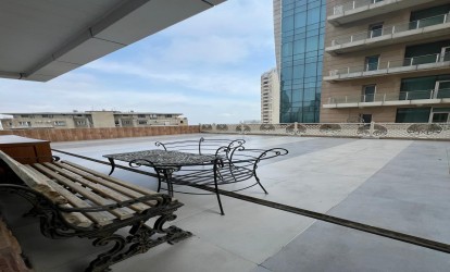 İcarəyə verilir — 3 otaqlı  yeni tikili  150 m²  Bakı İsmayıl Bəy Qutqaşınlı