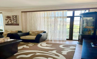 Satılır — 3 otaqlı  yeni tikili  110 m²  Bakı Təbriz küçəsi