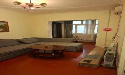 Satılır — 2 otaqlı köhnə tikili 65 m²  Bakı Semed Bey Mehmandarov kuc,