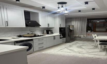 Satılır 101 m² 2 otaq  yeni tikili  , 20 Yanvar m., Yasamal r., Bakı